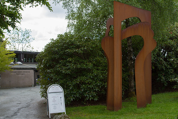 Edvard Grieg monument at the entrance
